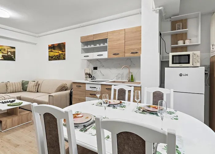 Apartament Crystal - Infinity Pool & Năvodari