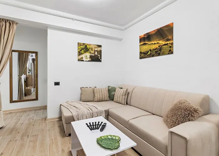 Crystal - Infinity Pool & Năvodari