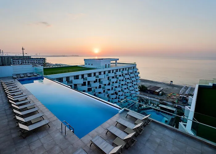 Crystal - Infinity Pool & * Năvodari