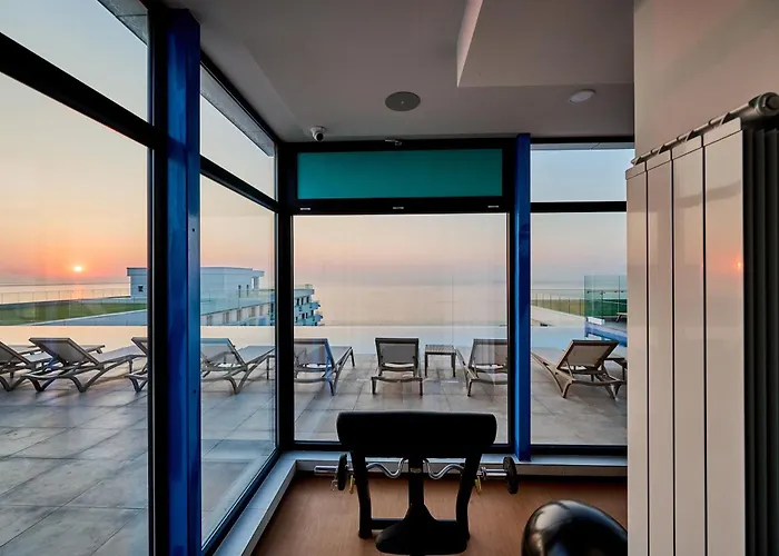 Crystal - Infinity Pool & Apartament *