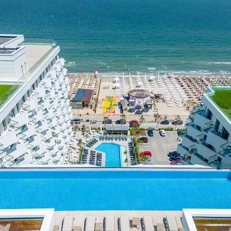 Crystal - Infinity Pool & Apartman *