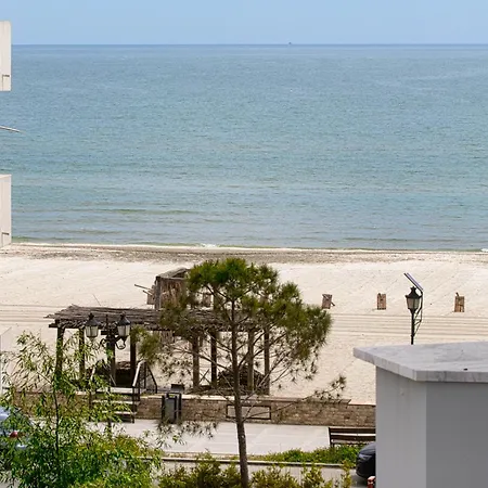 Crystal - Infinity Pool & Apartman *