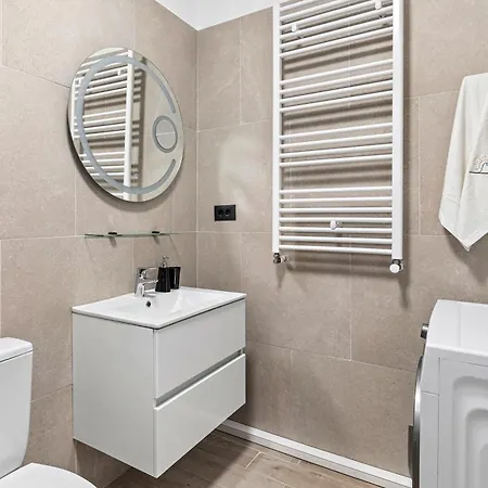 Crystal - Infinity Pool & Năvodari