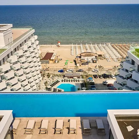 Apartment Crystal - Infinity Pool & Navodari