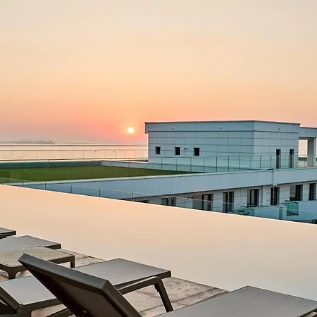 Crystal - Infinity Pool & *