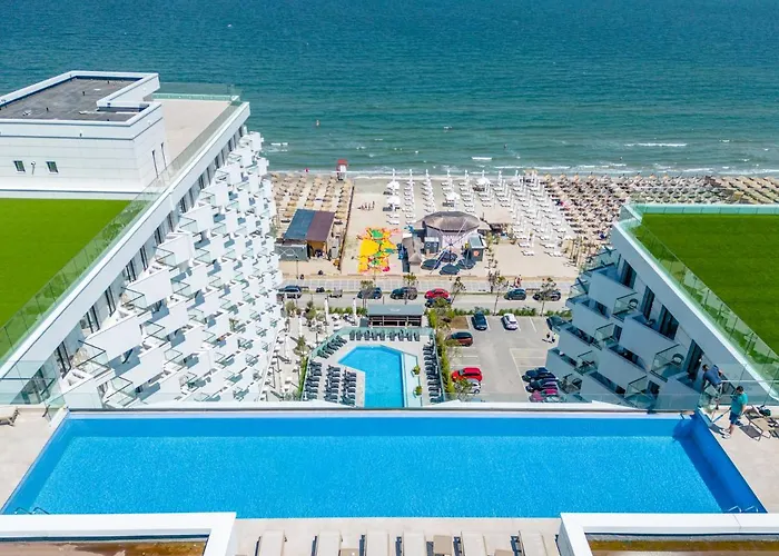 Crystal - Infinity Pool & شقة *