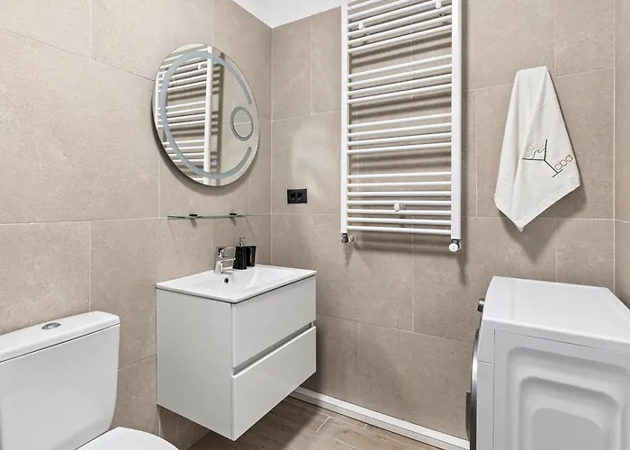 Crystal - Infinity Pool & Năvodari